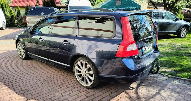 Volvo V70 cena 20900 przebieg: 329900, rok produkcji 2010 z Kraków małe 29
